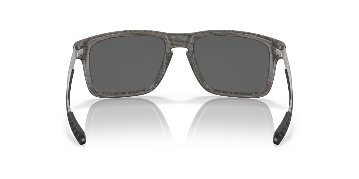Oakley 0OO9384 Sunglasses in Silver/Gunmetal/Grey | Target Optical