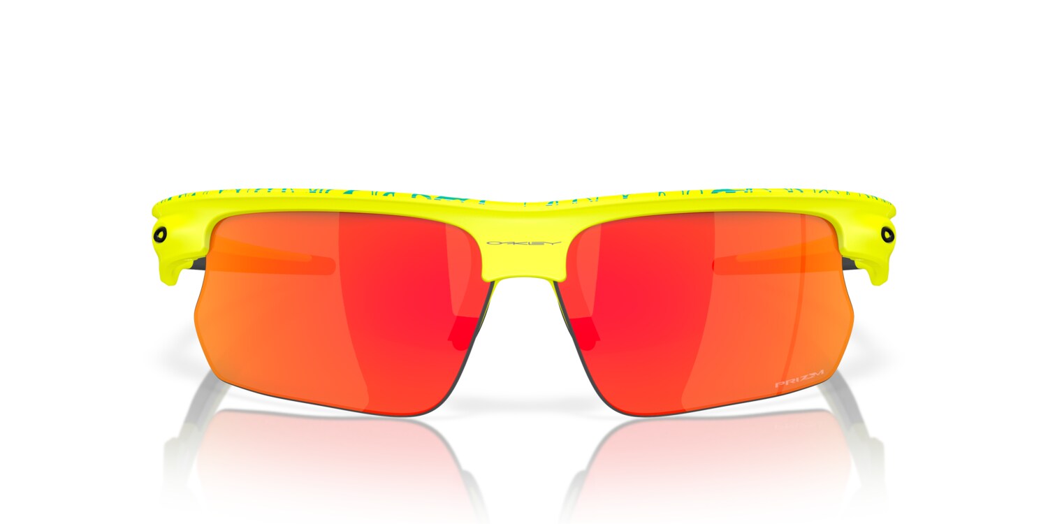 oakleyサングラス 蛍光イエロー/オレンジ Oakley 0OO9400 Sunglasses in Yellow | Target Optical