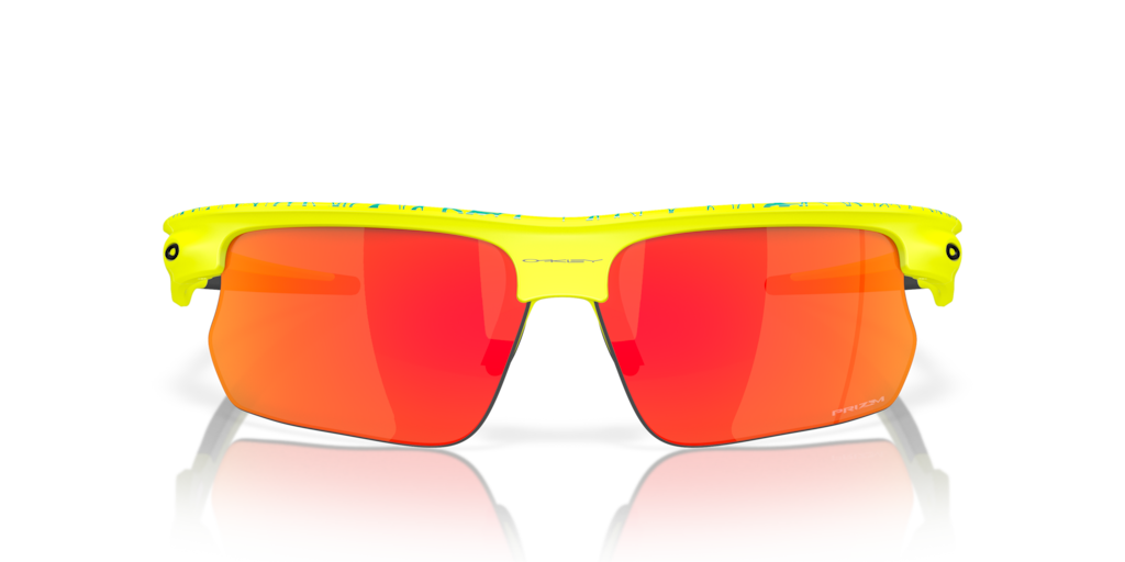 Oakley 0OO9400 Sunglasses in Yellow | Target Optical