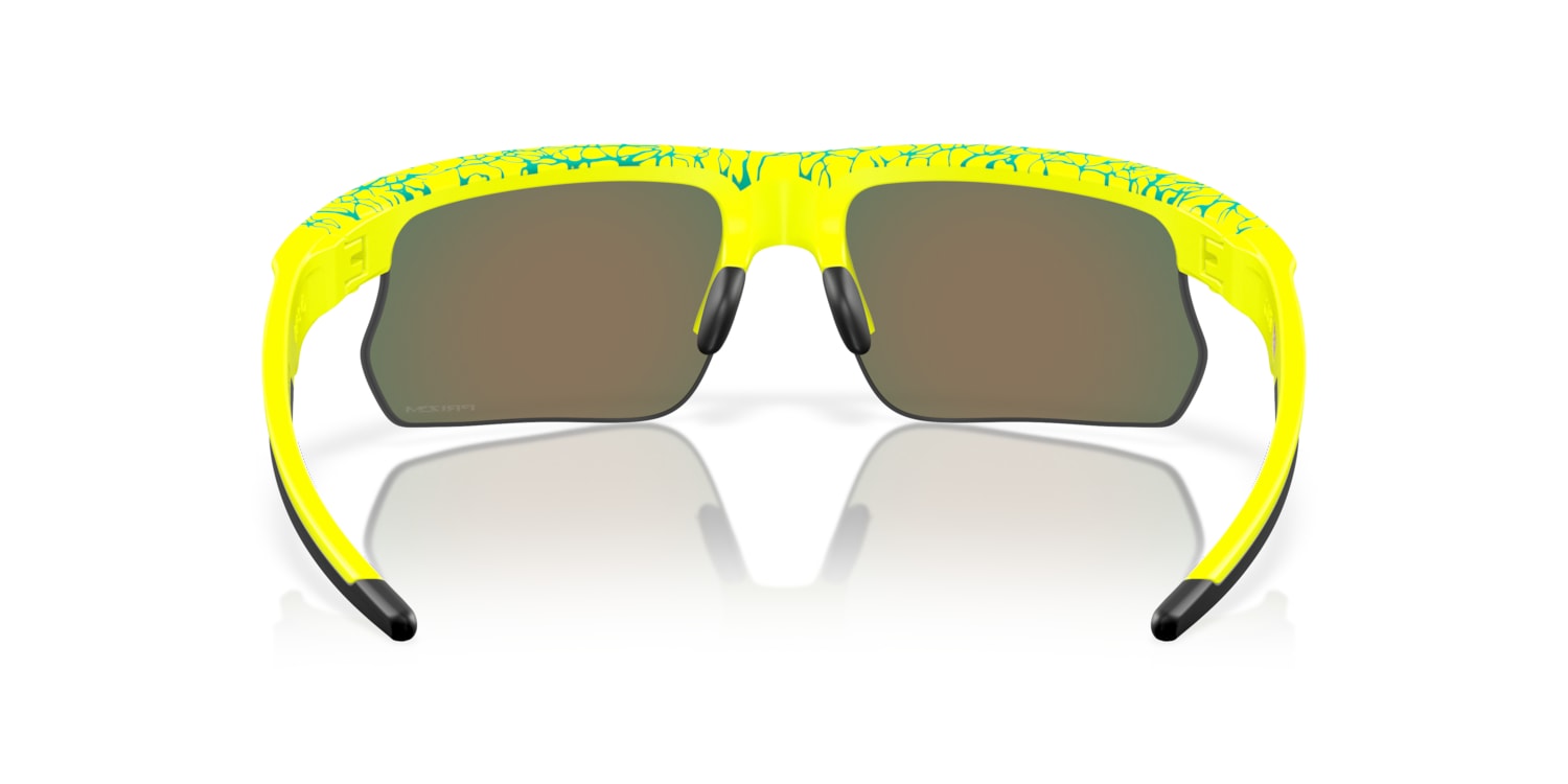 Oakley 0OO9400 Sunglasses in Yellow | Target Optical