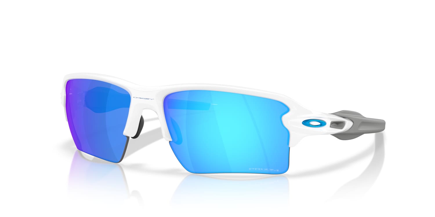 Oakley 0OO9488 Sunglasses in Clear/White | Target Optical