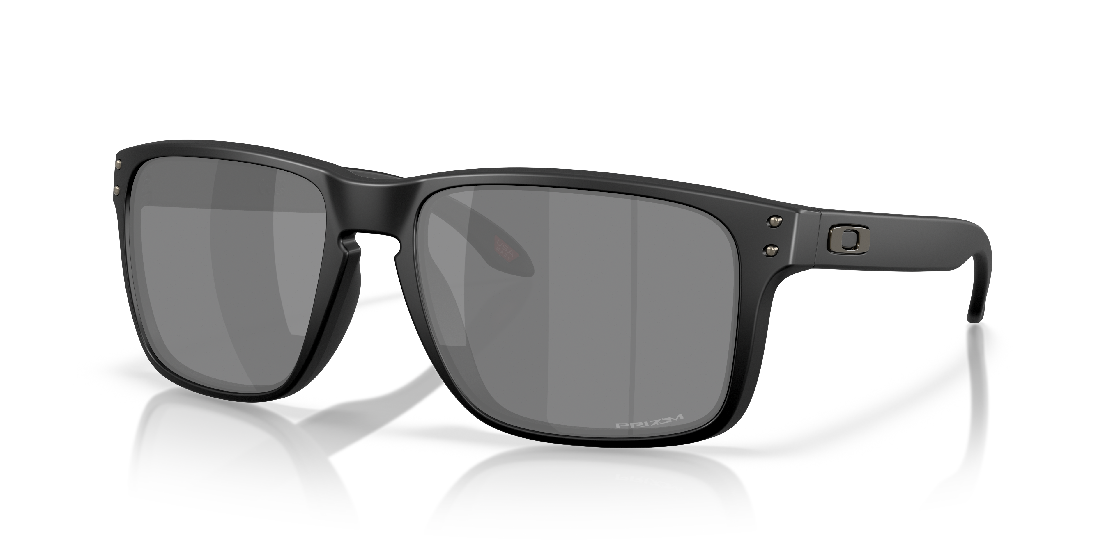 Oakley 0OO9487 Sunglasses in Black | Target Optical