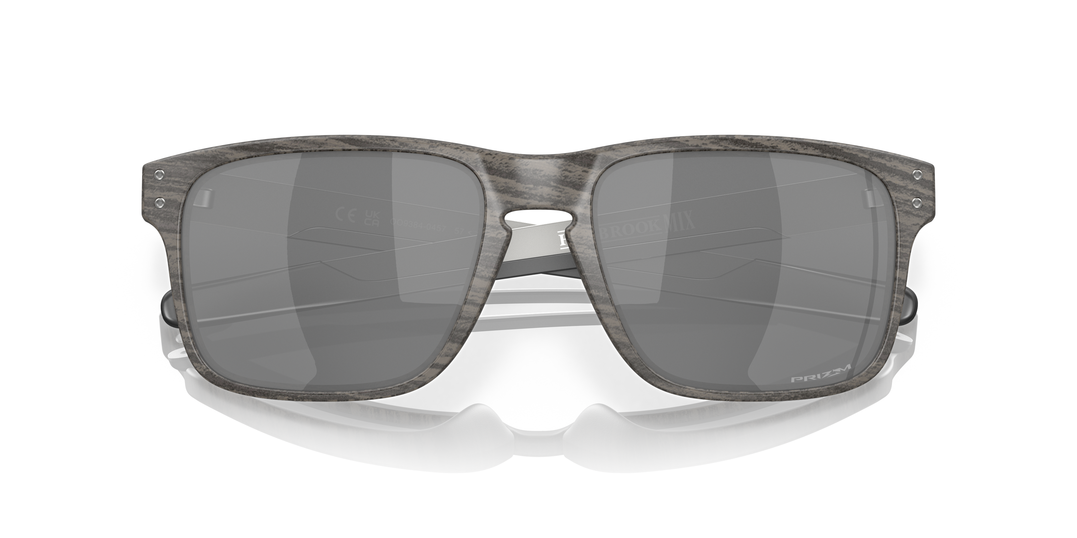 Oakley 0OO9384 Sunglasses in Silver/Gunmetal/Grey | Target Optical