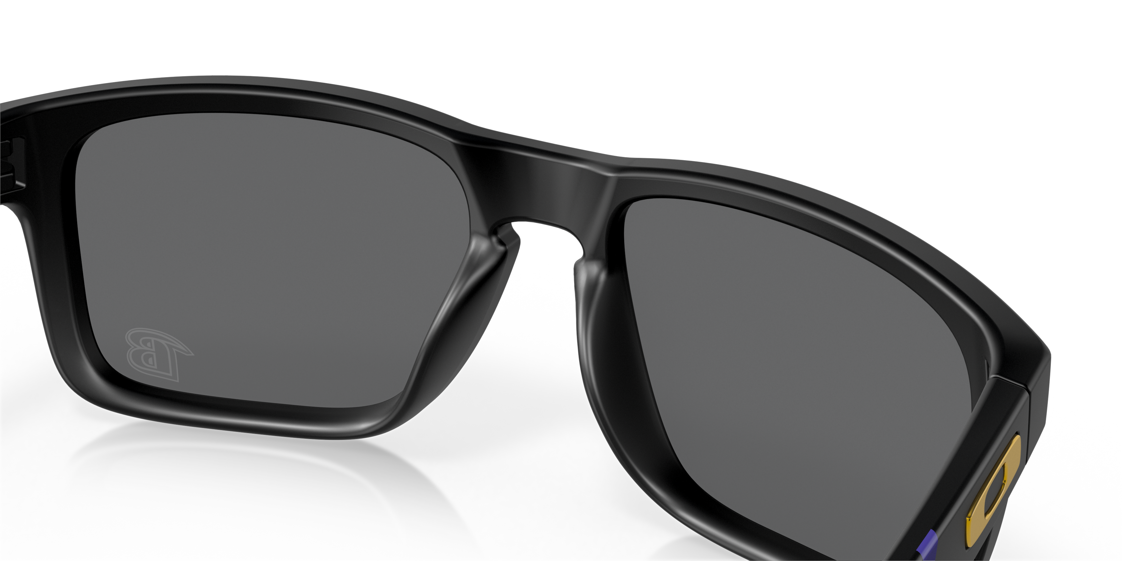 Oakley 0OO9102 Sunglasses in Black | Target Optical