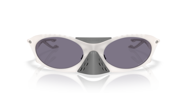 Oakley 0OO9437 Sunglasses in White | Target Optical